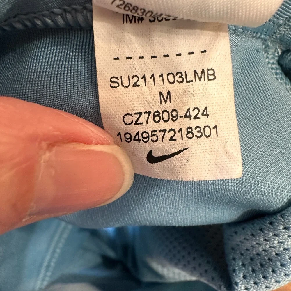 Nike Sports Bra Women Medium Blue High Neck Keyhole‎ Open Back Athletic Workout